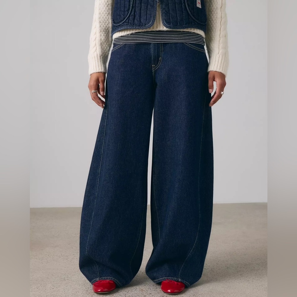 NEW Levi's Super Baggy Barrel Leg Blue Jeans in Dark Wash Women's 33 - Picture 5 of 13